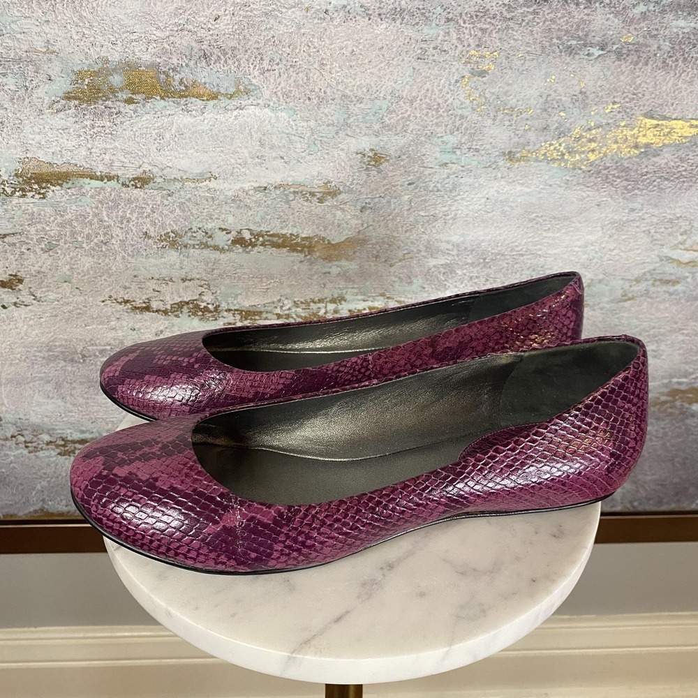 Cole Haan Ballet Flat Shoes Womens Size 9 Purple Snake Print Leather Comfort